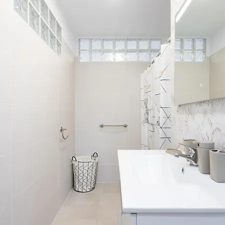 Apartamento Piscinas Naturales * Bajamar